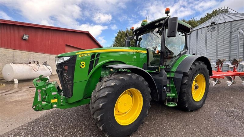 John Deere 8370R Autopower - Трактор: снимка 2 John Deere 8370R Autopower - Трактор: снимка 2