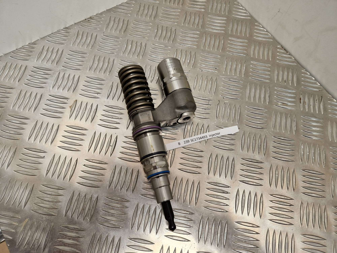 1734493 Scania fuel injector Bosch - Двигател и части за Строителна техника: снимка 2 1734493 Scania fuel injector Bosch - Двигател и части за Строителна техника: снимка 2