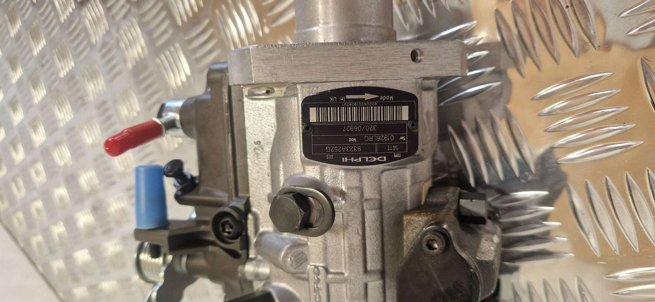 Двигател и части за Строителна техника 320/06927 12V injection pump 9323A252G Delphi: снимка 6