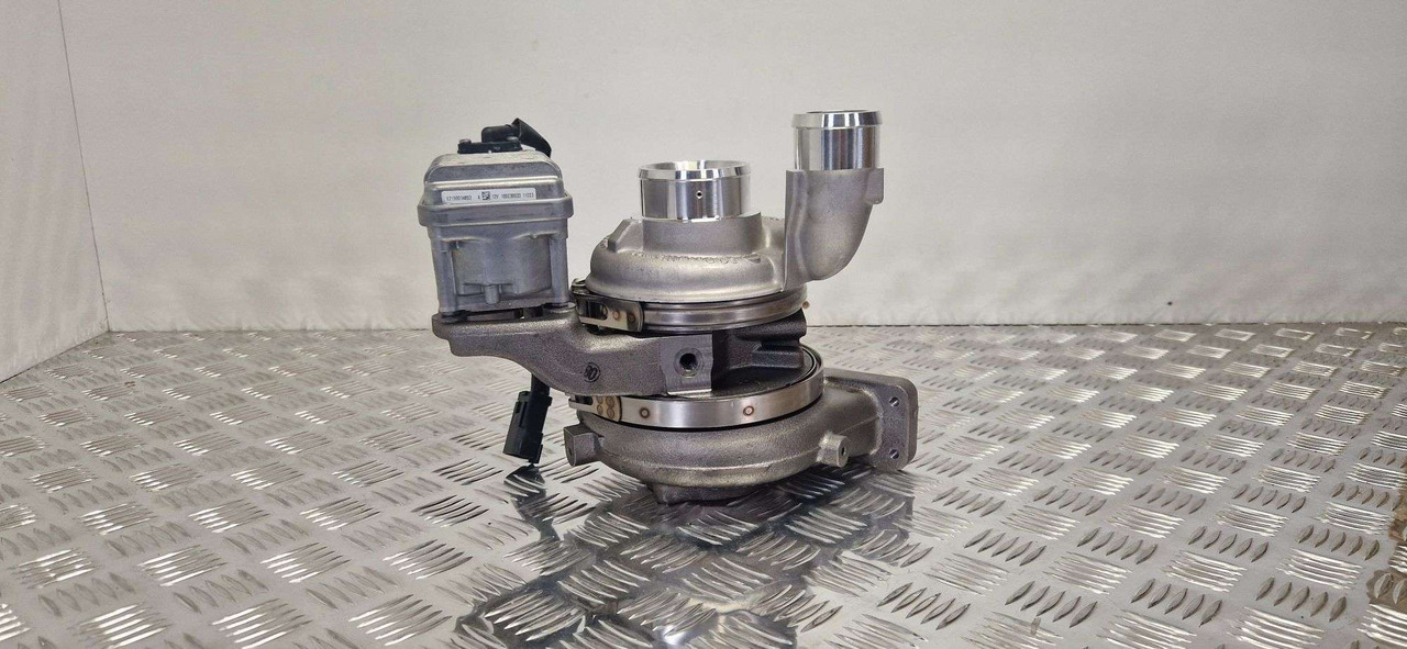 BorgWarner 11559880020 turbocharger JCB 320/06377 - Двигател и части за Строителна техника: снимка 1 BorgWarner 11559880020 turbocharger JCB 320/06377 - Двигател и части за Строителна техника: снимка 1