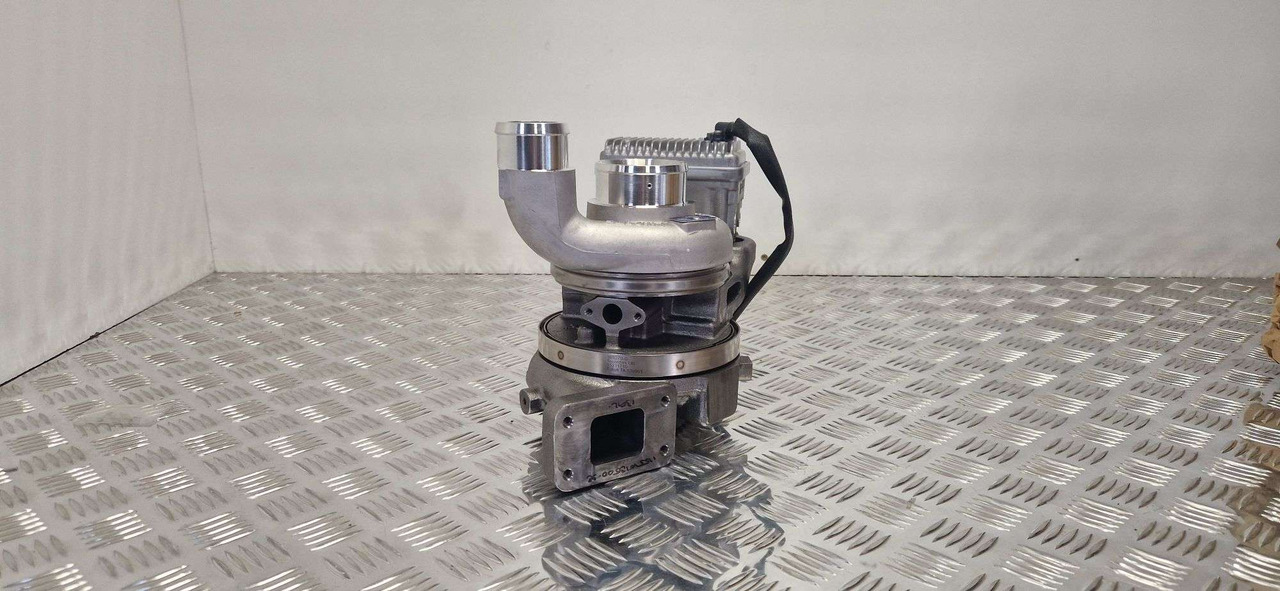 BorgWarner 11559880020 turbocharger JCB 320/06377 - Двигател и части за Строителна техника: снимка 2 BorgWarner 11559880020 turbocharger JCB 320/06377 - Двигател и части за Строителна техника: снимка 2