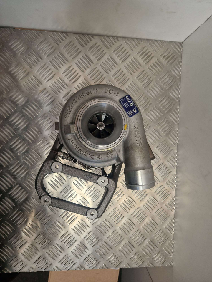 BorgWarner BV55 turbo charger JCB turbocharger - Двигател и части за Строителна техника: снимка 1 BorgWarner BV55 turbo charger JCB turbocharger - Двигател и части за Строителна техника: снимка 1