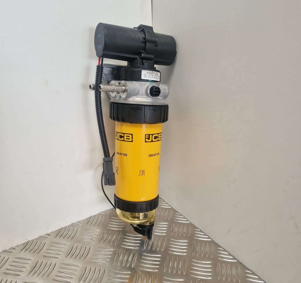 Fuel filter lift pump JCB 332/D6723 12V - Двигател и части за Строителна техника: снимка 1 Fuel filter lift pump JCB 332/D6723 12V - Двигател и части за Строителна техника: снимка 1