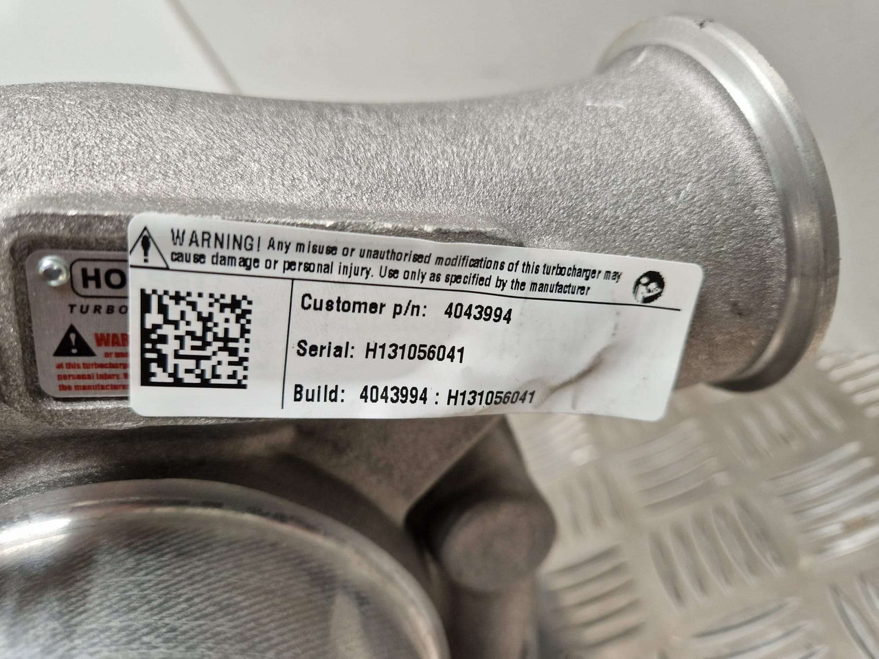 Iveco Generator Turbocharger Holset 4043994 - Двигател и части за Строителна техника: снимка 4 Iveco Generator Turbocharger Holset 4043994 - Двигател и части за Строителна техника: снимка 4