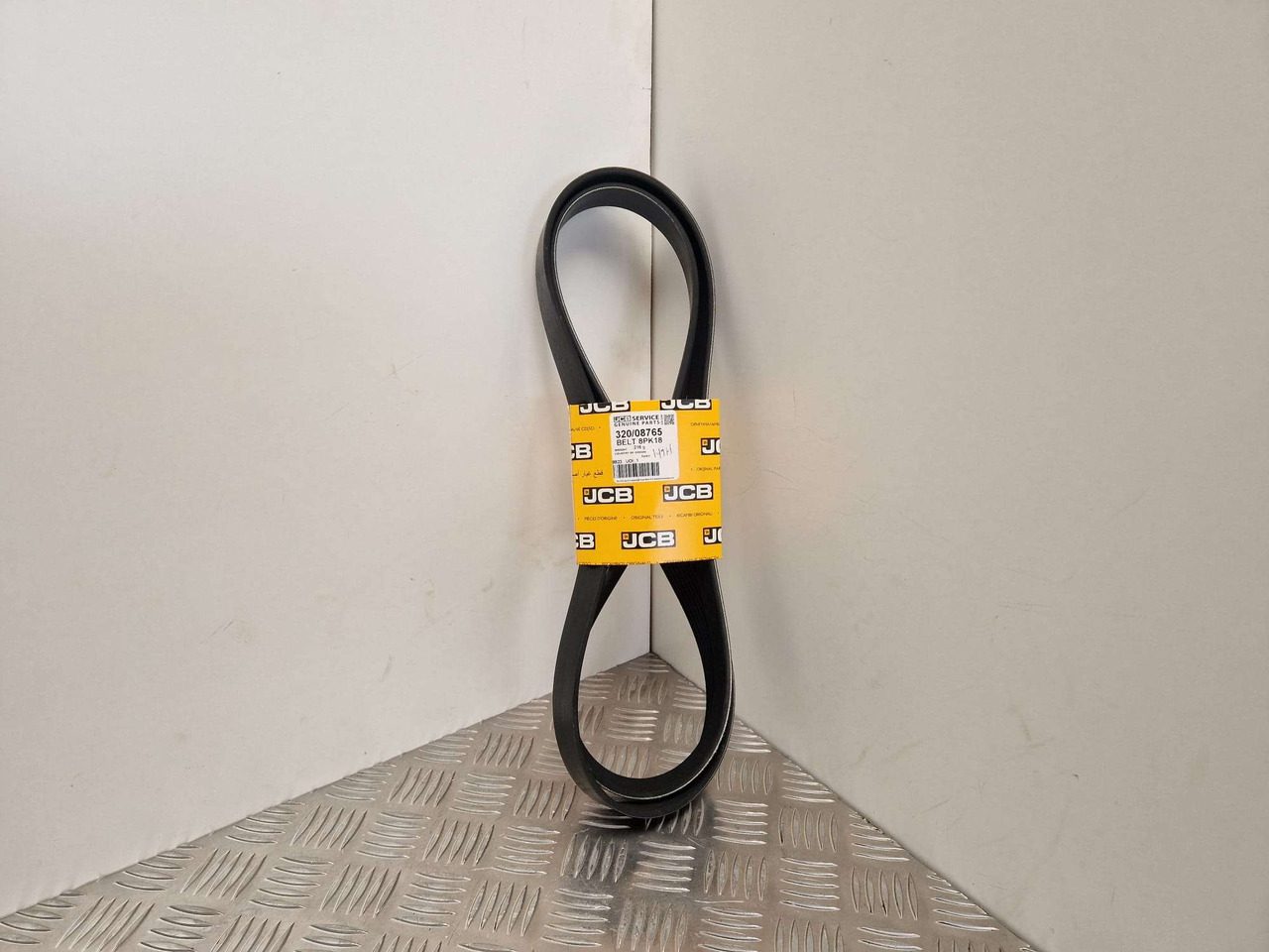 JCB 1857mm drive belt 524-40 527-55 531-70 - Двигател и части за Строителна техника: снимка 1 JCB 1857mm drive belt 524-40 527-55 531-70 - Двигател и части за Строителна техника: снимка 1