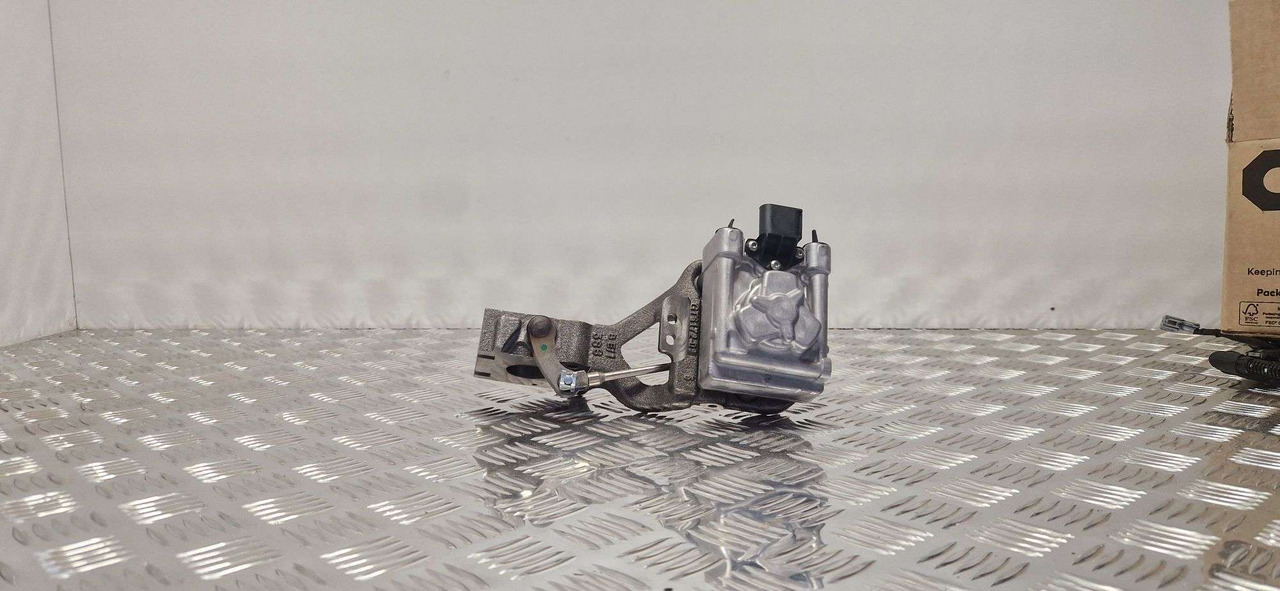 JCB 320/06168 EGR Valve Actuator JCB engine Exhaust gas - Двигател и части за Строителна техника: снимка 2 JCB 320/06168 EGR Valve Actuator JCB engine Exhaust gas - Двигател и части за Строителна техника: снимка 2