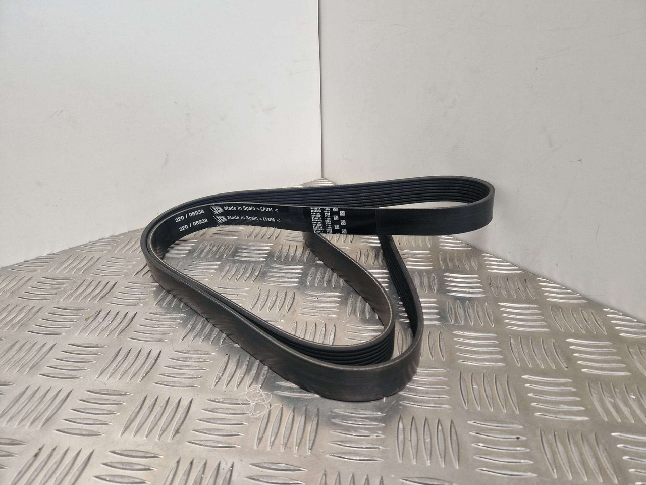 JCB 320/08939 drive belt 2139mm Genuine - Двигател и части за Строителна техника: снимка 1 JCB 320/08939 drive belt 2139mm Genuine - Двигател и части за Строителна техника: снимка 1