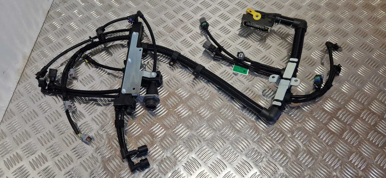 JCB 320/09890 engine Harness Tier 4 interim - Двигател и части за Строителна техника: снимка 1 JCB 320/09890 engine Harness Tier 4 interim - Двигател и части за Строителна техника: снимка 1