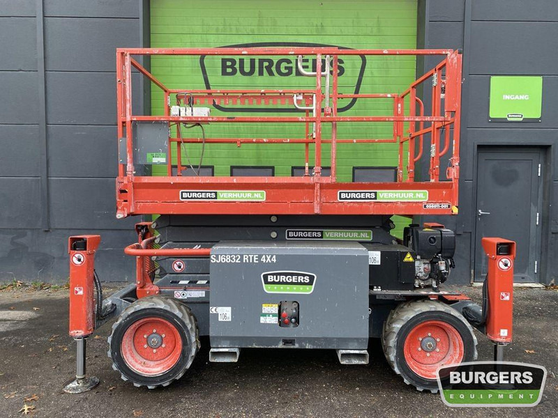 Skyjack SJ6832 RTE - Ножична работна платформа: снимка 4 Skyjack SJ6832 RTE - Ножична работна платформа: снимка 4