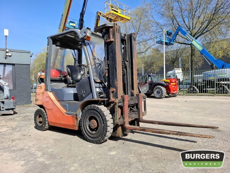 Toyota 02-8FGF20 - Газокар: снимка 2 Toyota 02-8FGF20 - Газокар: снимка 2