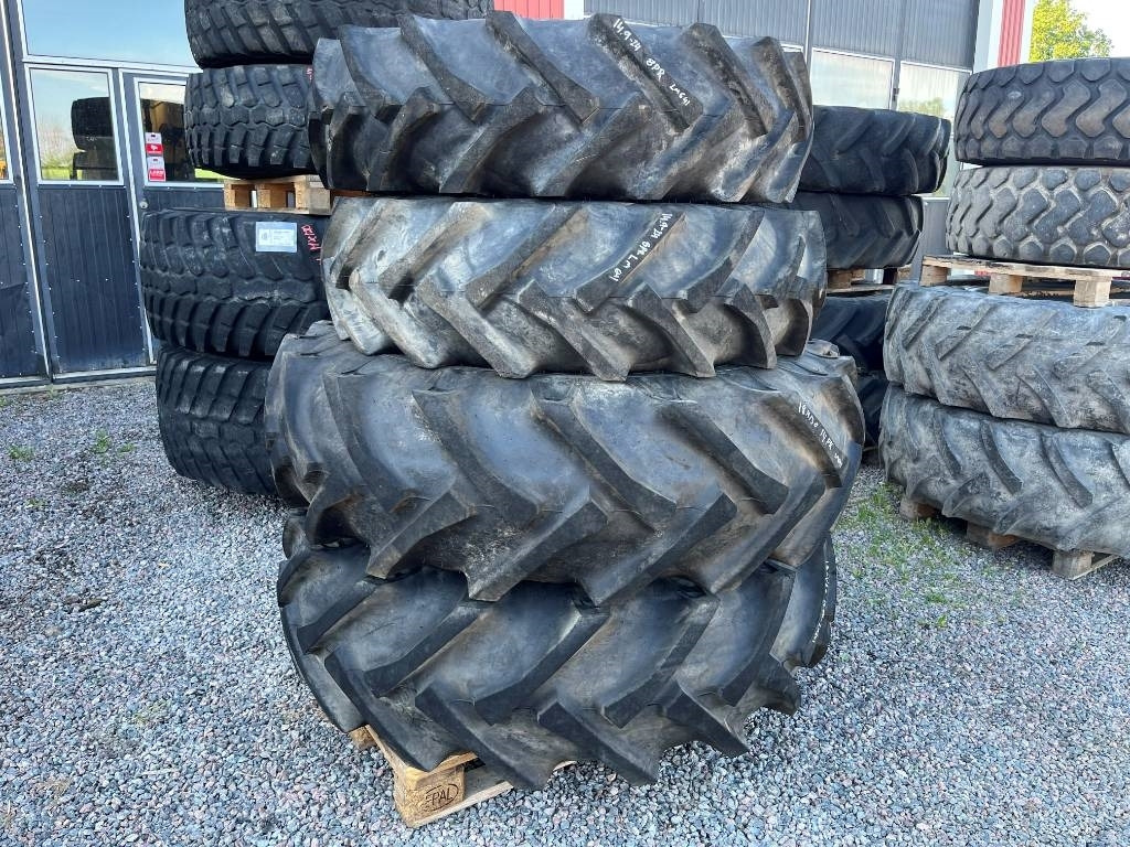 Alliance 18,4-30 14,9-24 till Volvo Bm 641 642 - Гума за Строителна техника: снимка 1 Alliance 18,4-30 14,9-24 till Volvo Bm 641 642 - Гума за Строителна техника: снимка 1