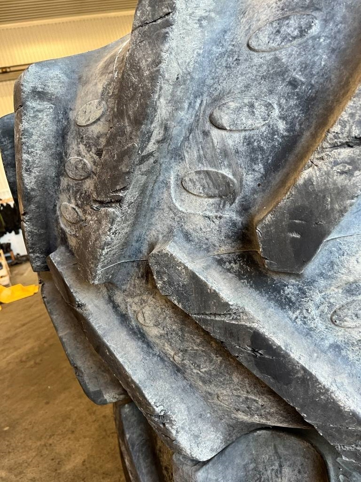 BKT 600/70R30 till Case Magnum 310  - Гума за Селскостопанска техника: снимка 4 BKT 600/70R30 till Case Magnum 310  - Гума за Селскостопанска техника: снимка 4