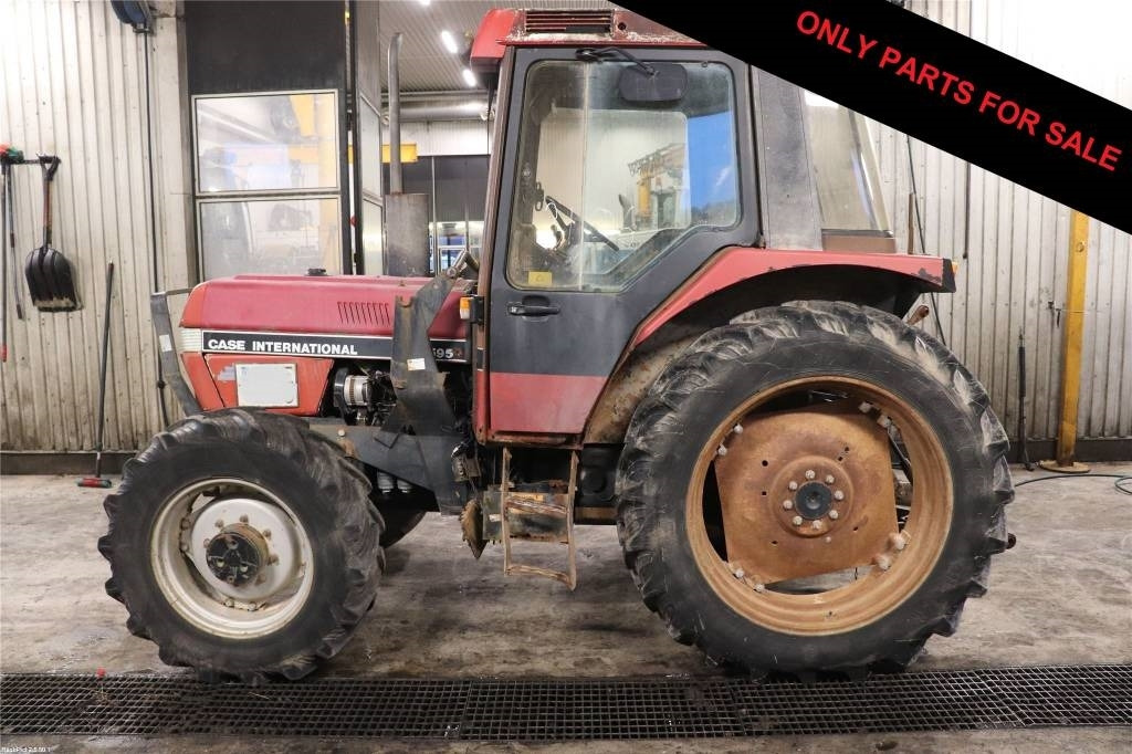 Case IH 595 XL Dismantled: only spare parts - Трактор: снимка 1 Case IH 595 XL Dismantled: only spare parts - Трактор: снимка 1