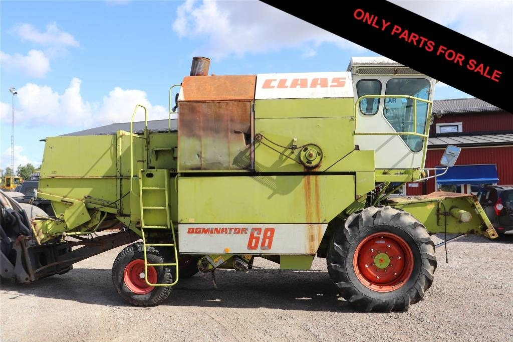 Claas Dominator 68 Dismantled. Only spare parts - Зърнокомбайн: снимка 1 Claas Dominator 68 Dismantled. Only spare parts - Зърнокомбайн: снимка 1