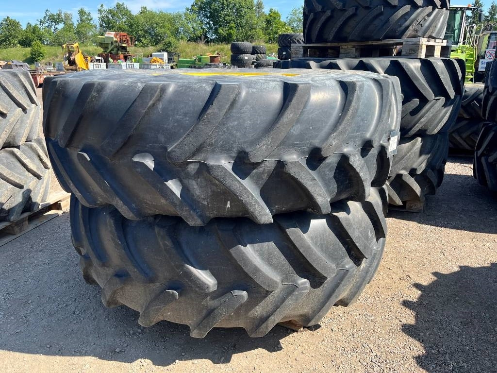Firestone 520/85R38 till JD 6620 - Гума за Селскостопанска техника: снимка 1 Firestone 520/85R38 till JD 6620 - Гума за Селскостопанска техника: снимка 1