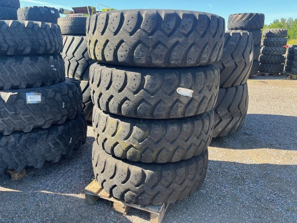 Goodyear 15,5-R25 till Zettelmeyer 802 - Гума за Строителна техника: снимка 1 Goodyear 15,5-R25 till Zettelmeyer 802 - Гума за Строителна техника: снимка 1