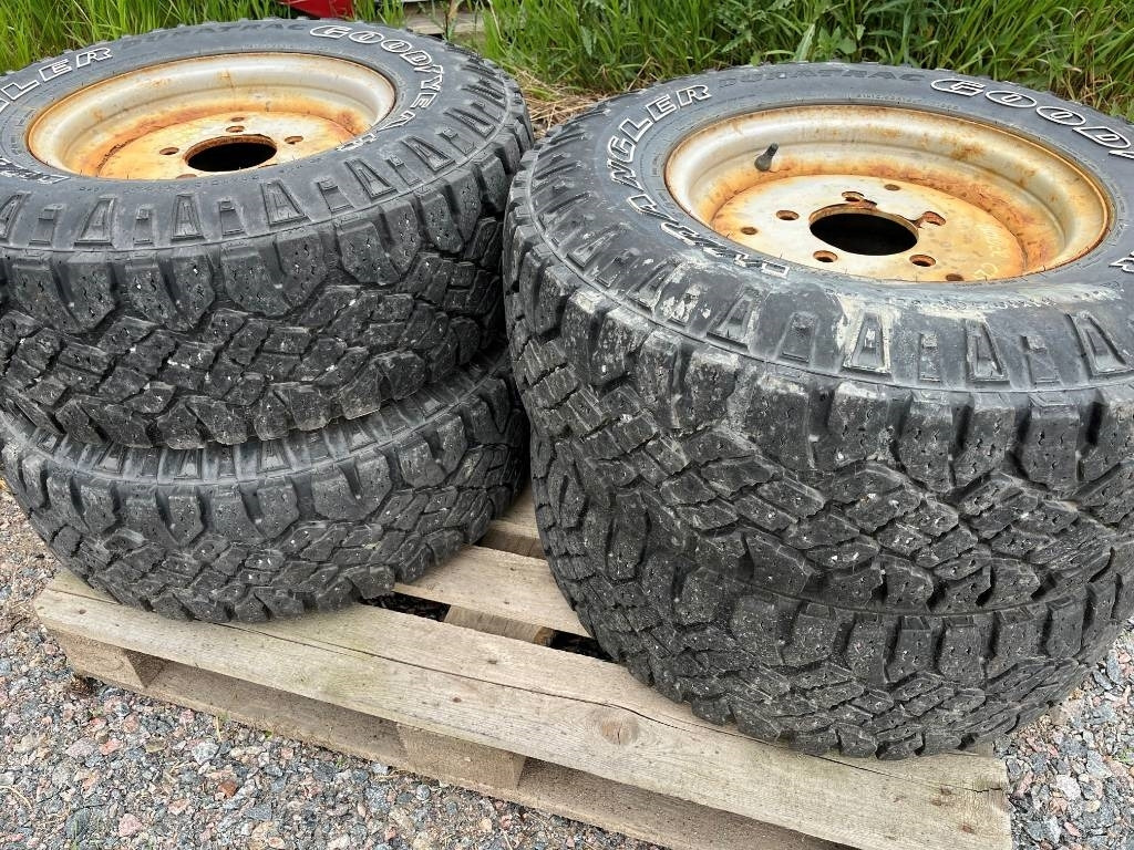 Goodyear 31X10,5 15 Holder C270 - Комплект колела: снимка 1 Goodyear 31X10,5 15 Holder C270 - Комплект колела: снимка 1