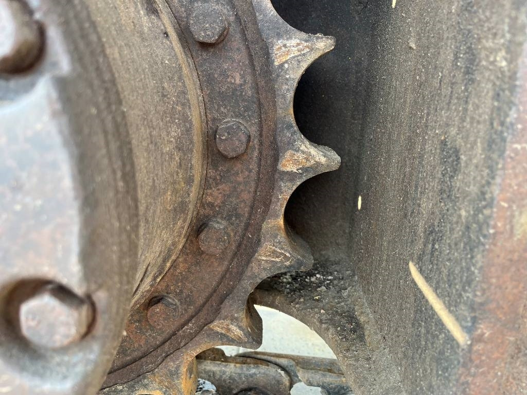 Верижен багер Hitachi ZX 130 LC N-5 B: снимка 7 Верижен багер Hitachi ZX 130 LC N-5 B: снимка 7