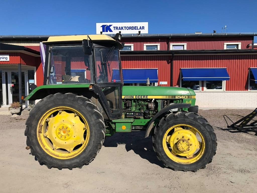 John Deere 2140 Dismantled: only spare parts - Трактор: снимка 1 John Deere 2140 Dismantled: only spare parts - Трактор: снимка 1