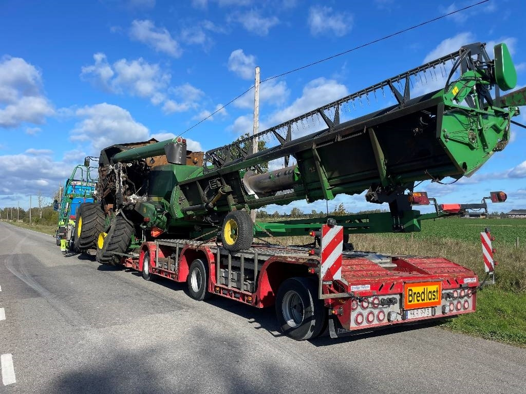 John Deere T 550 Dismantled. Only spare parts - Зърнокомбайн: снимка 2 John Deere T 550 Dismantled. Only spare parts - Зърнокомбайн: снимка 2