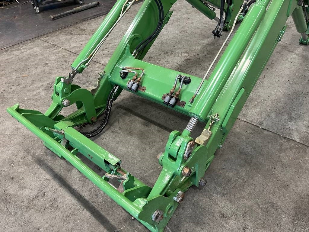 Челен товарач за трактор Lastare / Loader Fendt Agco 4X80 till Fendt 415 Va: снимка 6 Челен товарач за трактор Lastare / Loader Fendt Agco 4X80 till Fendt 415 Va: снимка 6