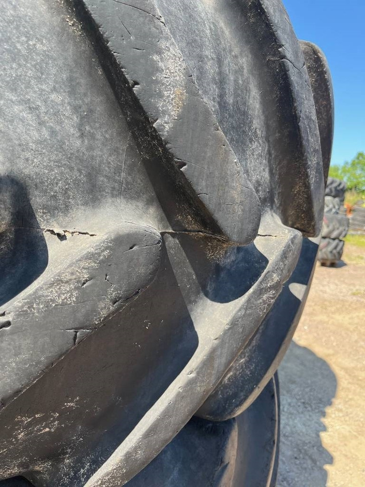 Michelin 650/65R38 520/65R28 till Case , MC Cormick - Гума за Селскостопанска техника: снимка 3 Michelin 650/65R38 520/65R28 till Case , MC Cormick - Гума за Селскостопанска техника: снимка 3