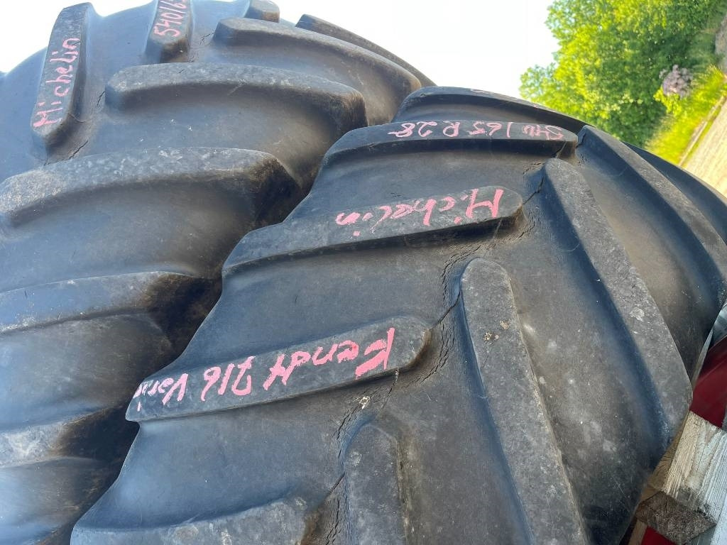 Michelin 650/65R38 540/65R28 till Fendt 716 - Гума за Селскостопанска техника: снимка 4 Michelin 650/65R38 540/65R28 till Fendt 716 - Гума за Селскостопанска техника: снимка 4