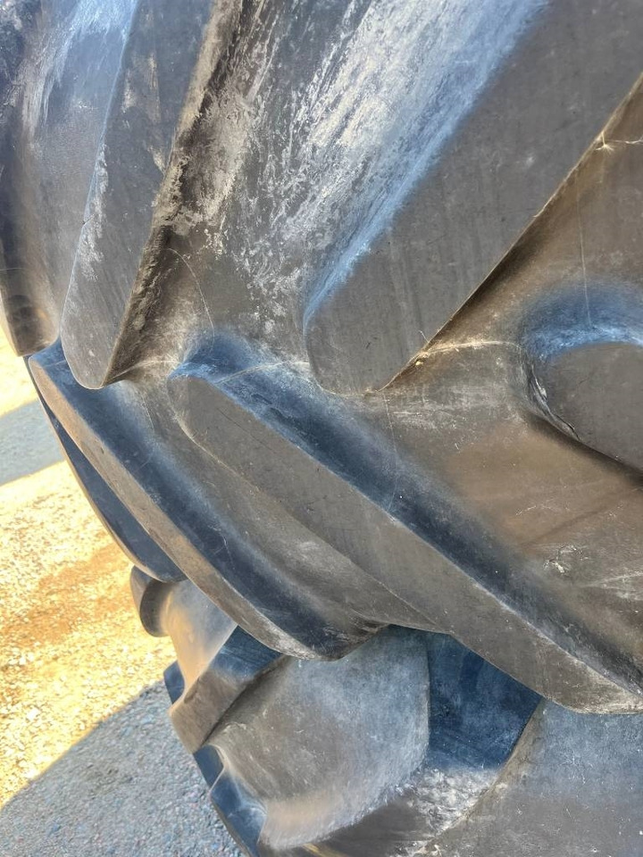Michelin 650/65R38 540/65R28 till Fendt 716 - Гума за Селскостопанска техника: снимка 3 Michelin 650/65R38 540/65R28 till Fendt 716 - Гума за Селскостопанска техника: снимка 3