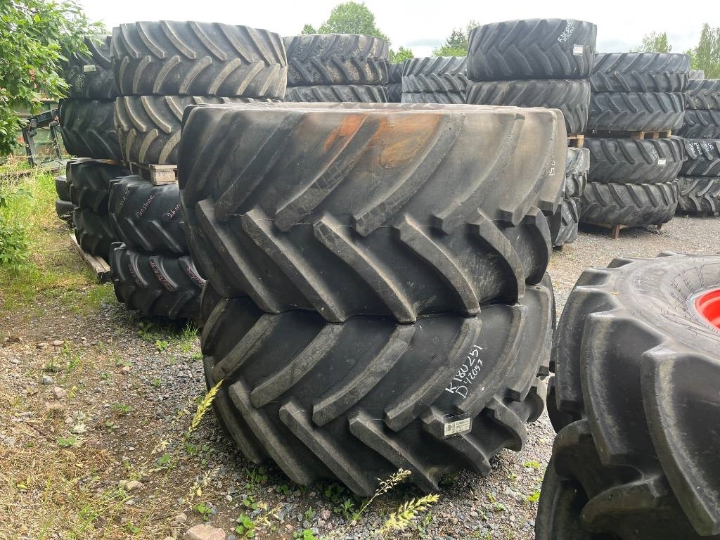 Mitas 900/60R38 Däck till Claas Lexion 6800 - Гума за Селскостопанска техника: снимка 1 Mitas 900/60R38 Däck till Claas Lexion 6800 - Гума за Селскостопанска техника: снимка 1