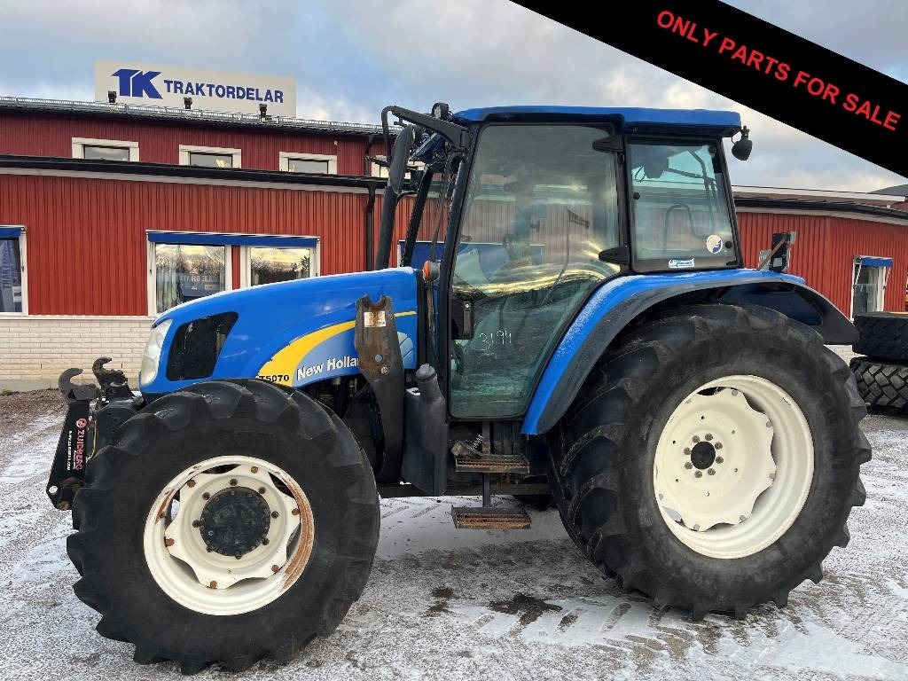 New Holland T 5070 Dismantled. Only spare parts - Трактор: снимка 1 New Holland T 5070 Dismantled. Only spare parts - Трактор: снимка 1