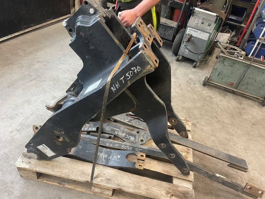 Lastarfäste Trima Quicke New Holland T5070 - Прикачен инвентар за Товарач: снимка 1 Lastarfäste Trima Quicke New Holland T5070 - Прикачен инвентар за Товарач: снимка 1
