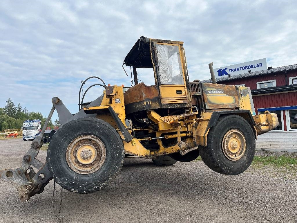 Volvo L90C Dismantled. Only spare parts - Колесен товарач: снимка 2 Volvo L90C Dismantled. Only spare parts - Колесен товарач: снимка 2