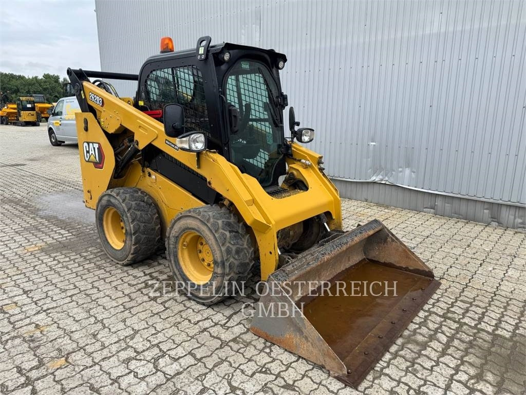 CAT 262D3 - Мини челен товарач: снимка 2 CAT 262D3 - Мини челен товарач: снимка 2