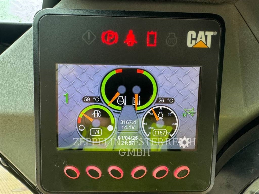 CAT 262D3 - Мини челен товарач: снимка 5 CAT 262D3 - Мини челен товарач: снимка 5