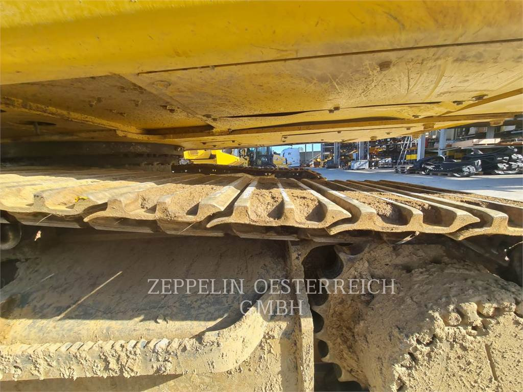 Верижен багер Komatsu PC210LC-11EQ: снимка 11
