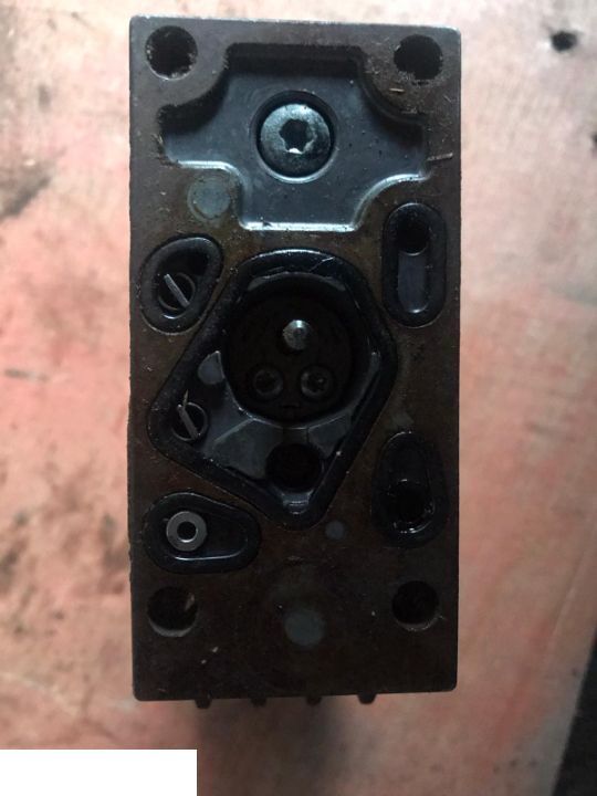 157B4116 Elektrozawór Danfoss Cewka do PVG 32 - Електрическа система за Селскостопанска техника: снимка 4 157B4116 Elektrozawór Danfoss Cewka do PVG 32 - Електрическа система за Селскостопанска техника: снимка 4