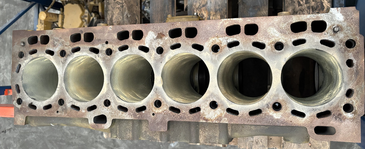 CAT C6.6 666-3106953 310-6953 Blok Silnika CZĘŚCI - Цилиндров блок за Селскостопанска техника: снимка 2 CAT C6.6 666-3106953 310-6953 Blok Silnika CZĘŚCI - Цилиндров блок за Селскостопанска техника: снимка 2