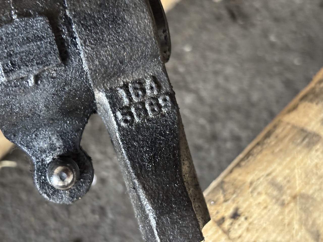 CAT Caterpillar C9 Klawiatura Dźwigienka Popychacz - Трансмисия за Селскостопанска техника: снимка 3 CAT Caterpillar C9 Klawiatura Dźwigienka Popychacz - Трансмисия за Селскостопанска техника: снимка 3