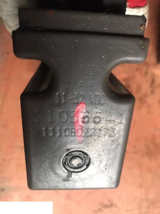 CEWKI DO ROZDZIELACZA SAUER DANFOSS 11-32 VDC   1036641 - Хидравлика за Селскостопанска техника: снимка 1 CEWKI DO ROZDZIELACZA SAUER DANFOSS 11-32 VDC   1036641 - Хидравлика за Селскостопанска техника: снимка 1