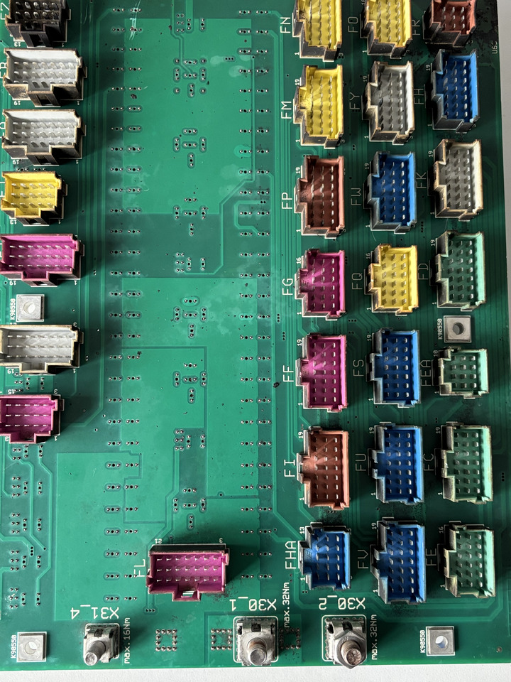 CLAAS 0000173011 Centrala Elektryczna Zentralelektrik - Блок за управление за Селскостопанска техника: снимка 4 CLAAS 0000173011 Centrala Elektryczna Zentralelektrik - Блок за управление за Селскостопанска техника: снимка 4