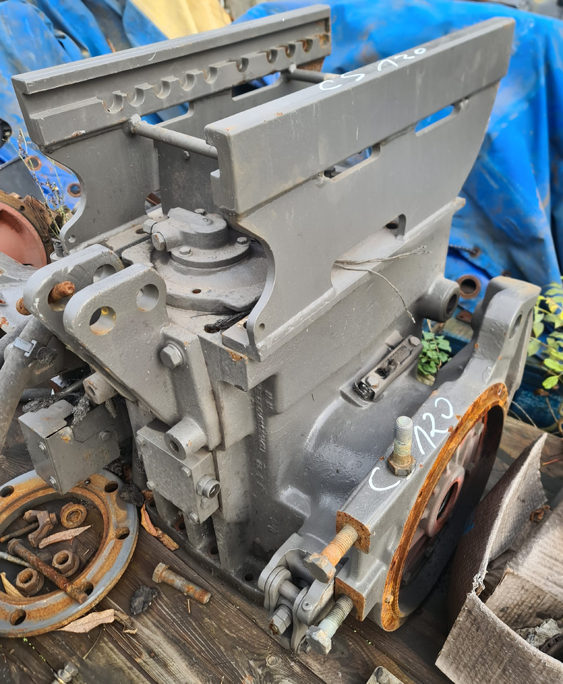 Case CS120 CS 120 Obudowa Centralna Mostu WOM Dyfer Dyferencjał Szyna 1331003301099EHW - Ос и части за Селскостопанска техника: снимка 1 Case CS120 CS 120 Obudowa Centralna Mostu WOM Dyfer Dyferencjał Szyna 1331003301099EHW - Ос и части за Селскостопанска техника: снимка 1