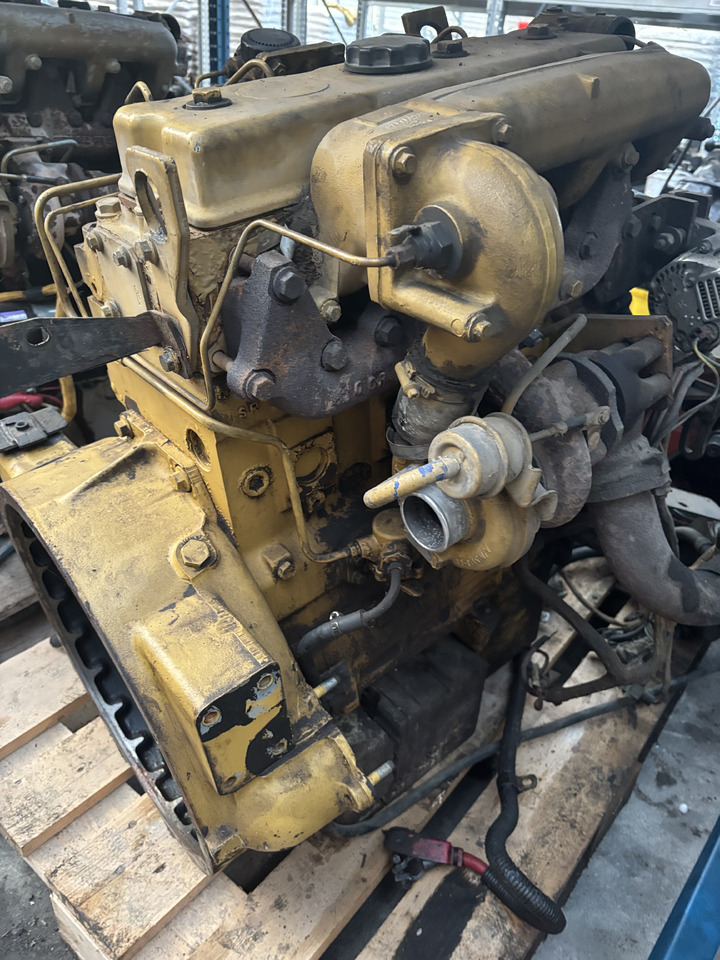 Cat Perkins 130-6342 1935/2200 Silnik CZĘŚCI - Двигател за Селскостопанска техника: снимка 3 Cat Perkins 130-6342 1935/2200 Silnik CZĘŚCI - Двигател за Селскостопанска техника: снимка 3
