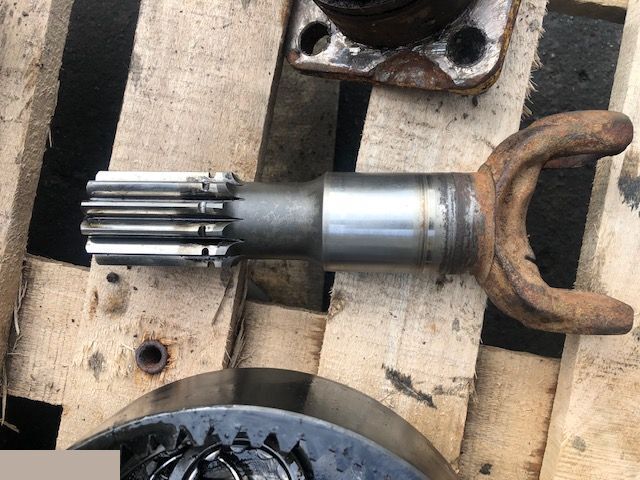 Cat th355 - Piasta - Ступица за Селскостопанска техника: снимка 5 Cat th355 - Piasta - Ступица за Селскостопанска техника: снимка 5