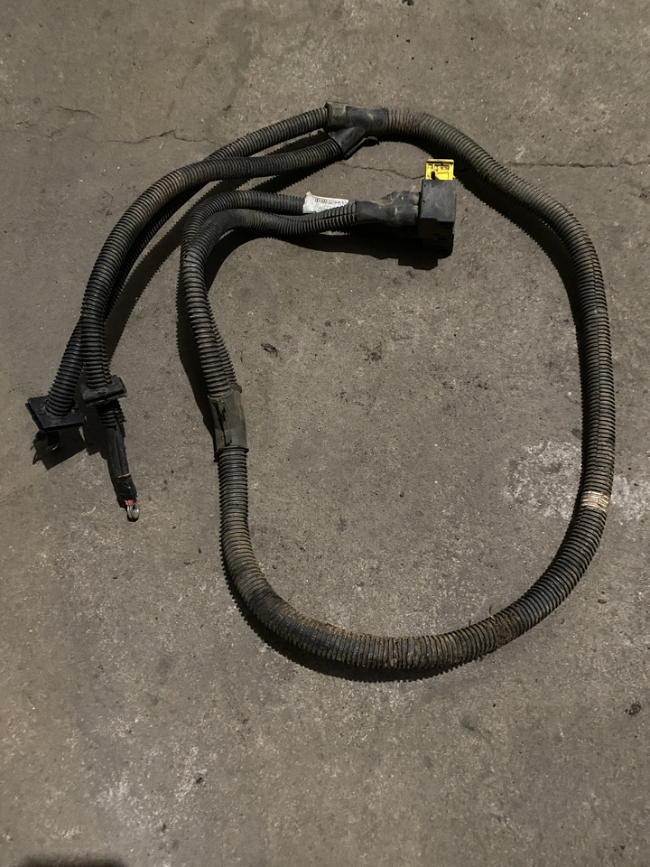 Claas Arion 550-520 650-620 - kabel wiązka elektryczna 0021500712 - Кабели/ Жици за Трактор: снимка 1 Claas Arion 550-520 650-620 - kabel wiązka elektryczna 0021500712 - Кабели/ Жици за Трактор: снимка 1