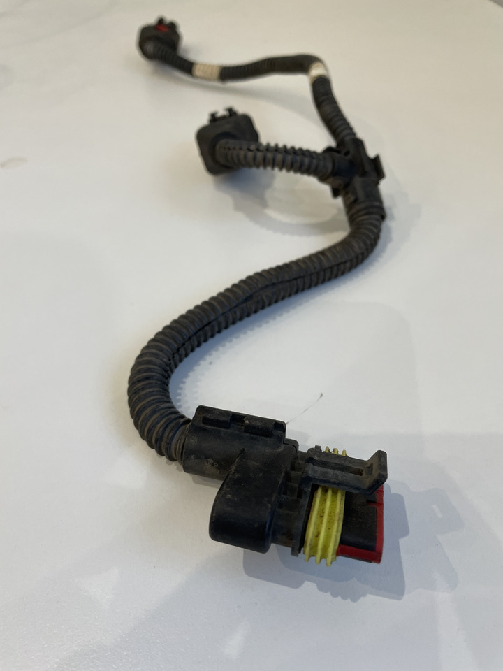 Claas Arion 550-520 650-620 - kabel wiązka elektryczna 0021523032 - Кабели/ Жици за Трактор: снимка 1 Claas Arion 550-520 650-620 - kabel wiązka elektryczna 0021523032 - Кабели/ Жици за Трактор: снимка 1