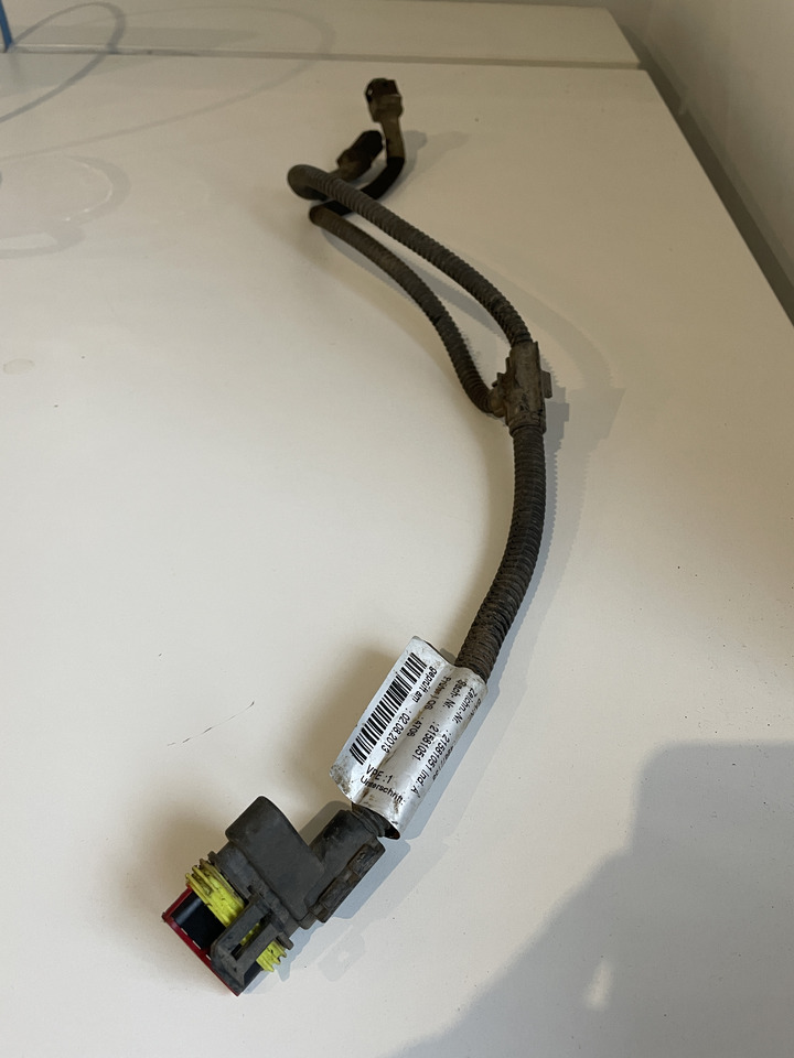 Claas Arion 550-520 650-620 - kabel wiązka elektryczna 0021581051 - Кабели/ Жици за Трактор: снимка 1 Claas Arion 550-520 650-620 - kabel wiązka elektryczna 0021581051 - Кабели/ Жици за Трактор: снимка 1