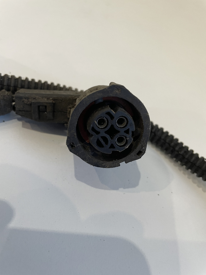Claas Arion 550-520 650-620 - kabel wiązka elektryczna 0021581981 0021581982 - Кабели/ Жици за Трактор: снимка 2 Claas Arion 550-520 650-620 - kabel wiązka elektryczna 0021581981 0021581982 - Кабели/ Жици за Трактор: снимка 2