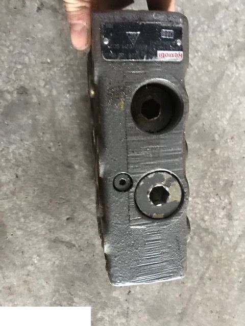 Claas Arion - Blok Zaworowy REXROTH - Хидравличен клапан за Селскостопанска техника: снимка 1 Claas Arion - Blok Zaworowy REXROTH - Хидравличен клапан за Селскостопанска техника: снимка 1