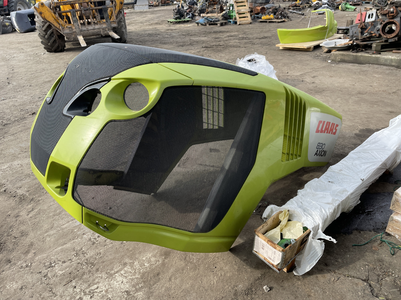 Claas Axion - maska - Каросерия и екстериор за Селскостопанска техника: снимка 2 Claas Axion - maska - Каросерия и екстериор за Селскостопанска техника: снимка 2