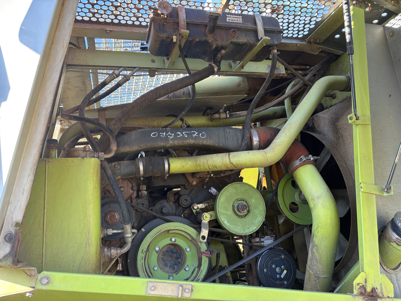 Claas Jaguar 840 Rolka Prowadząca 00 0077 898 0   00 0090 634 0   0000778980   0000906340 - Ремък за Селскостопанска техника: снимка 1 Claas Jaguar 840 Rolka Prowadząca 00 0077 898 0   00 0090 634 0   0000778980   0000906340 - Ремък за Селскостопанска техника: снимка 1